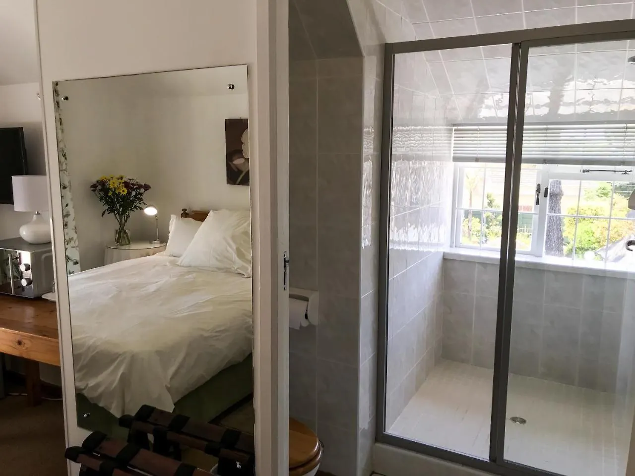 Howards End Manor B&B Cape Town